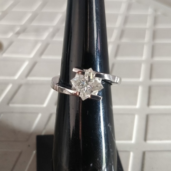 2Ct Near White Princess Cut Moissanite Ring - Picture 3 of 5